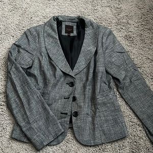 Woman’s The Limited suit jacket size 8 - barely worn